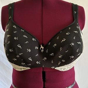 Cacique bra 44DDD lightly lined balconette used